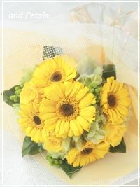 B047 Sunny Smile Bouquet