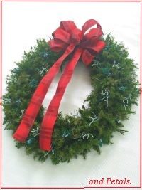 W076 Pure Green Christmas Wreath