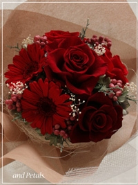 B037 Girly Bouquet Red